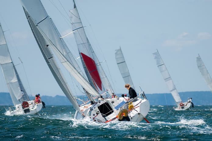 Watch the initial buzz of Boxing Day Yacht race on board a Magistic Boxing Day cruise on Sydney Harbour