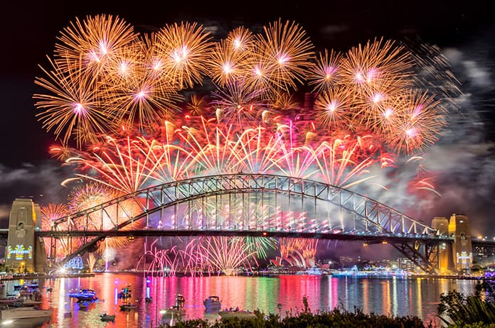 NYE fireworks shows and dazzling lights from the Magistic NYE cruises on Sydney Harbour