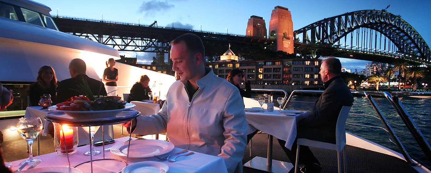 Al Fresco dining on the Magistic with stunning Harbour Bridge views